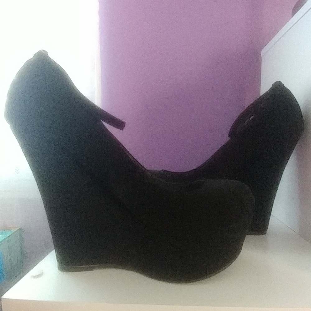 Wedge - Picture 4 of 5
